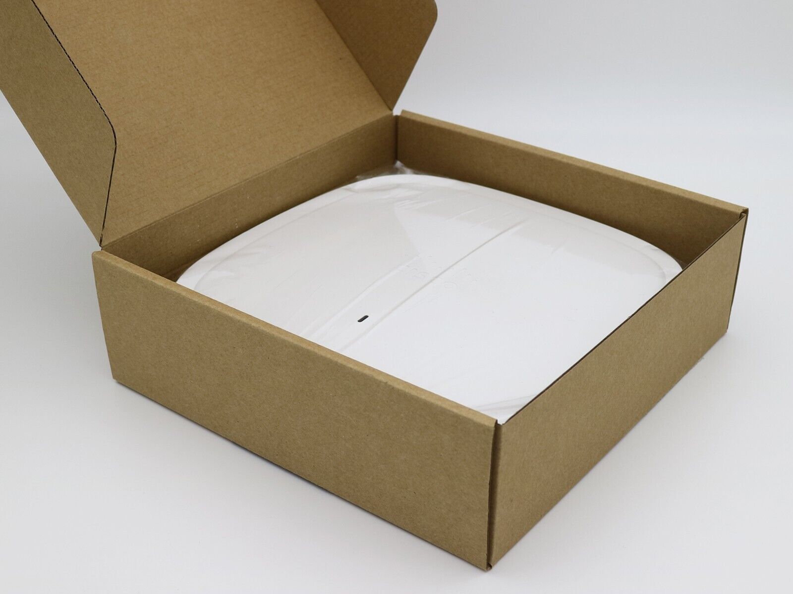 Cisco-C9120AXI-Z-Wirelss-Access-Point-80211ax-WiFi-6-w-Bracket-1Y-Warranty-295840226071-11 cisco c9120axi-z wirelss access point 802.11ax wifi-6 w/ bracket,  1y-warranty - image 12